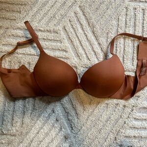 Skims Teardrop Push Up Bra 34B